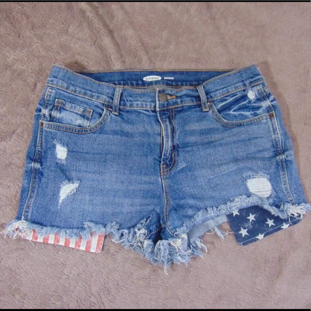 Women’s Old Navy American Flag Boyfriend Shorts 8